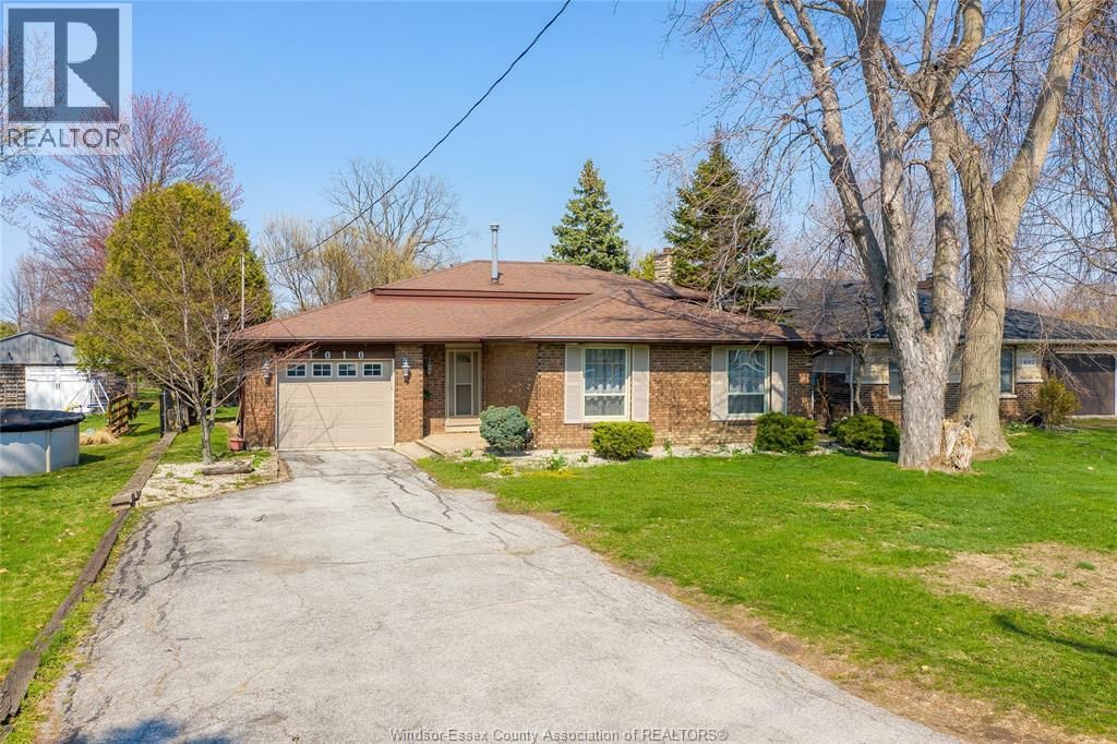 1010 County Road 22, Lakeshore