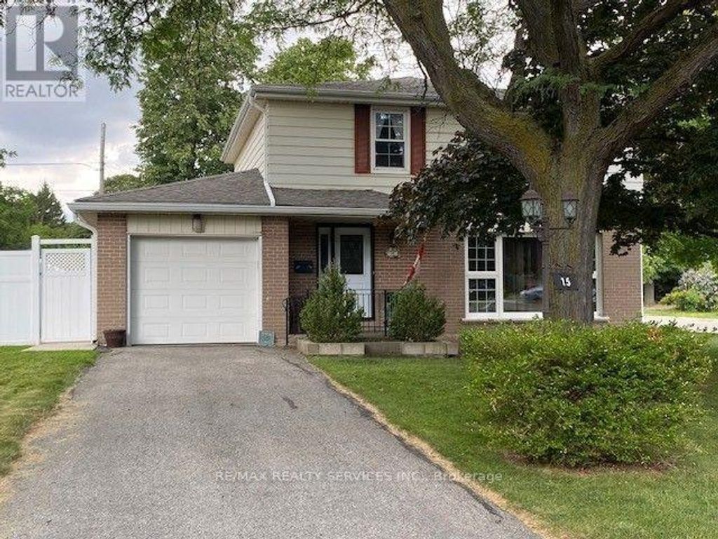 15 Braemar Drive, Brampton (avondale)