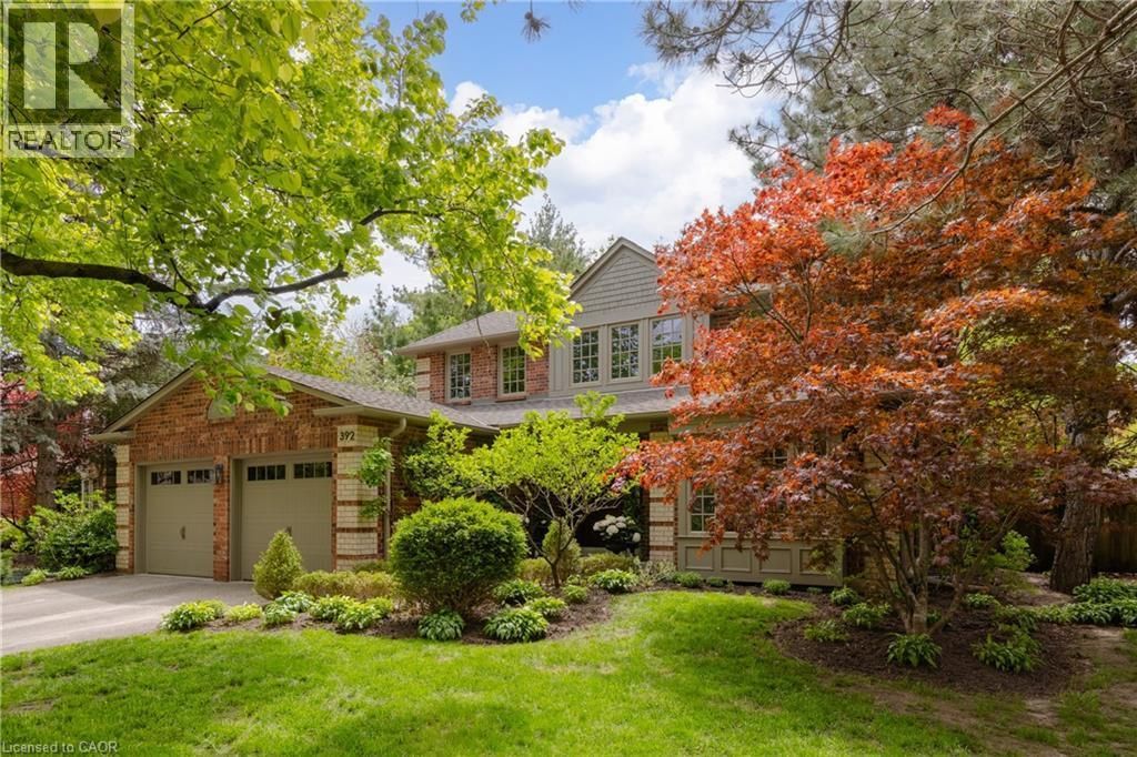 392 Aspen Forest Drive, Oakville