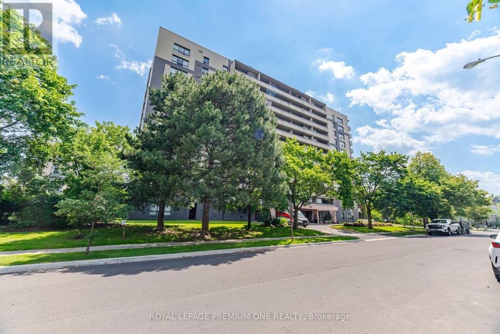 302 - 100 Canyon Avenue, Toronto (bathurst Manor)