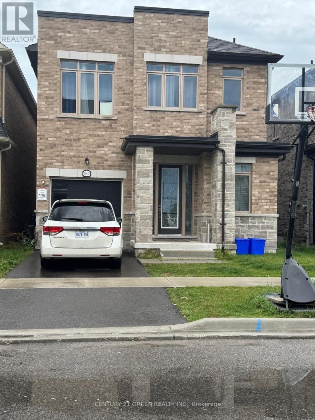 1000 Andrew Murdoch Street, Oshawa (kedron)