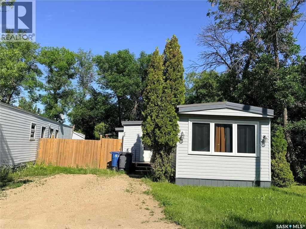 25 Sunrise Estates, Assiniboia