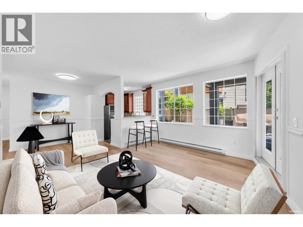 110 125 W 18th Street, North Vancouver