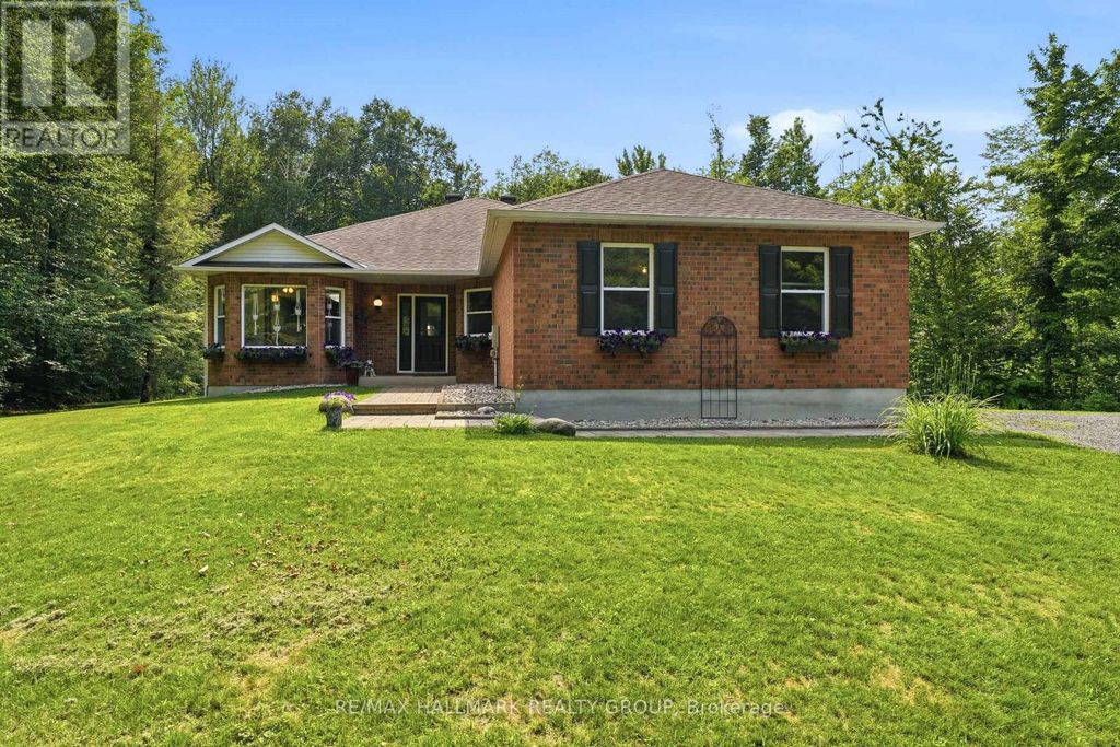 18 Josteen Drive, North Grenville