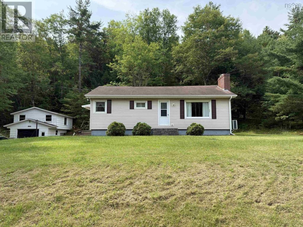 83 Lower Branch Road, Lower Branch