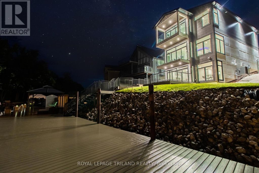 29 Sauble River Road, Lambton Shores (grand Bend)