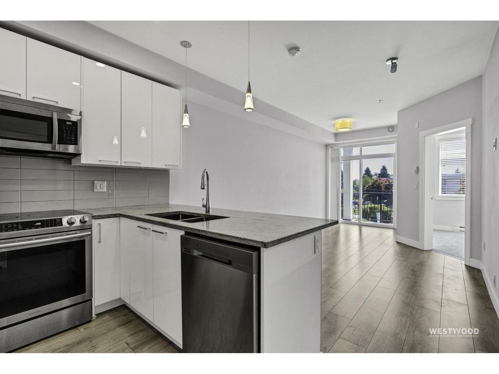 210 20696 Eastleigh Crescent, Langley