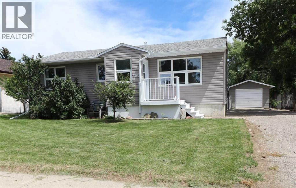 186 8 Street W, Cardston