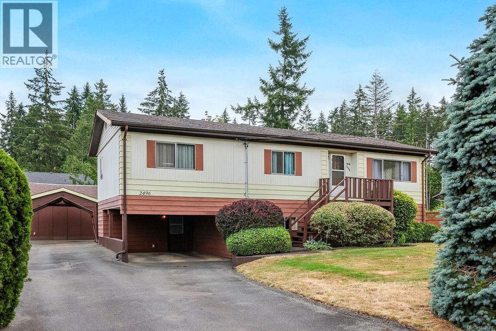 2496 Crystal Dr, Courtenay