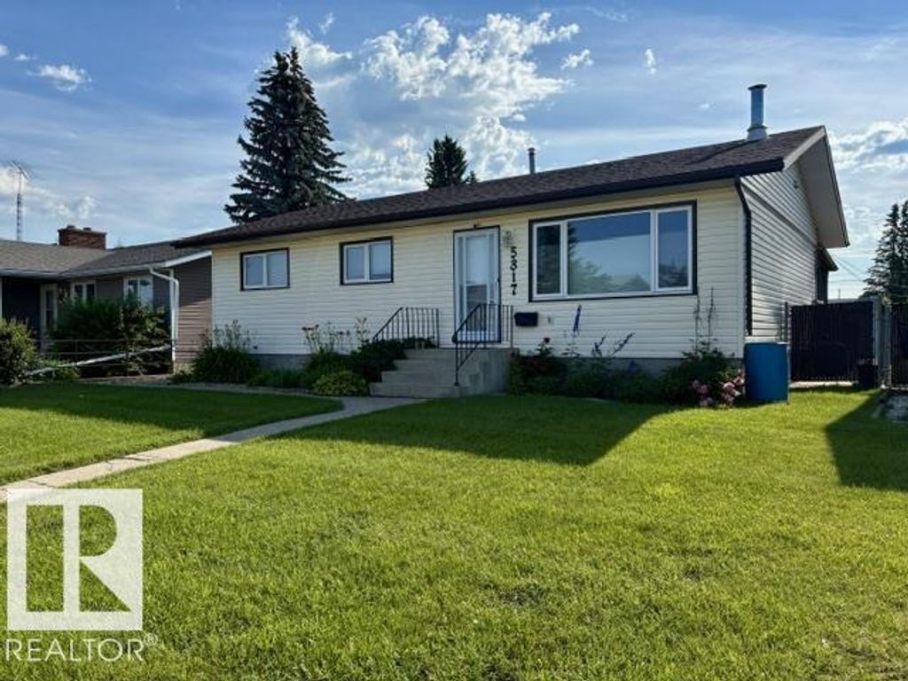 5817 52 St, Vegreville