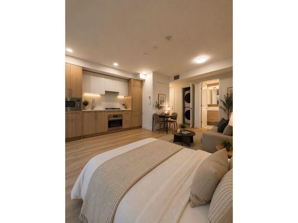 906 9675 King George Boulevard, Surrey