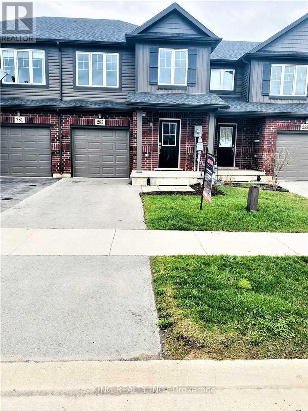 285 Silverwood Avenue, Welland (coyle Creek)
