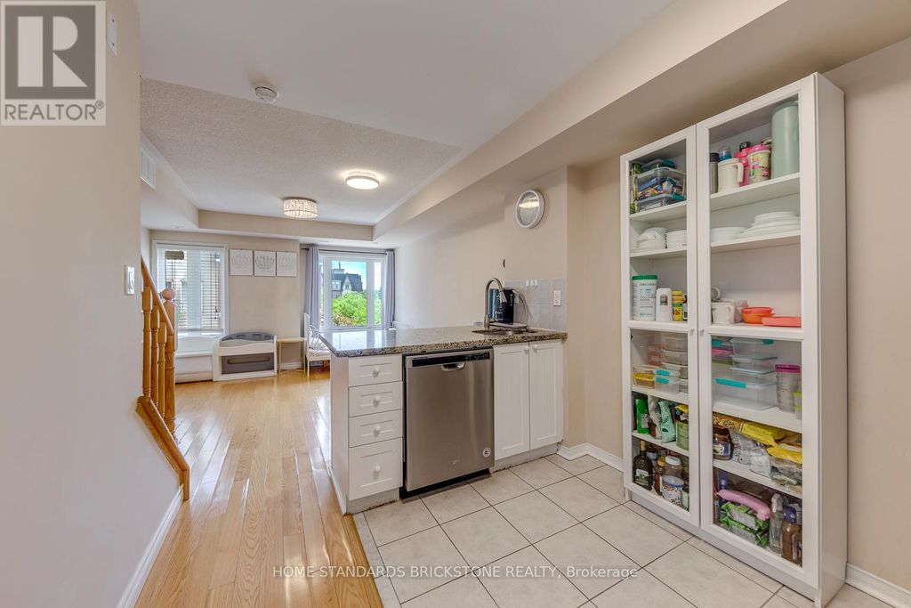 291 - 306 John Street, Markham (aileen-Willowbrook)