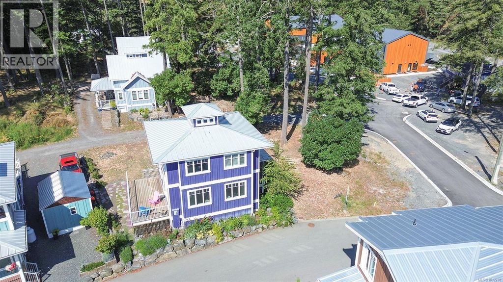 1104 Spirit Bay Rd, Sooke