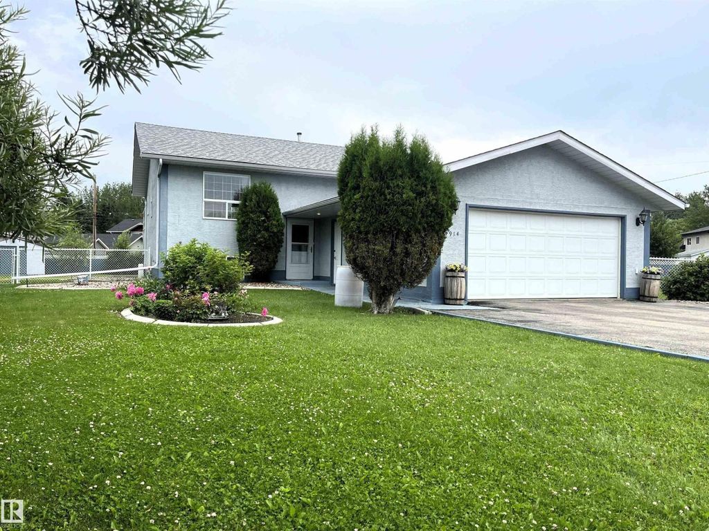 4914 51 Ave, Entwistle
