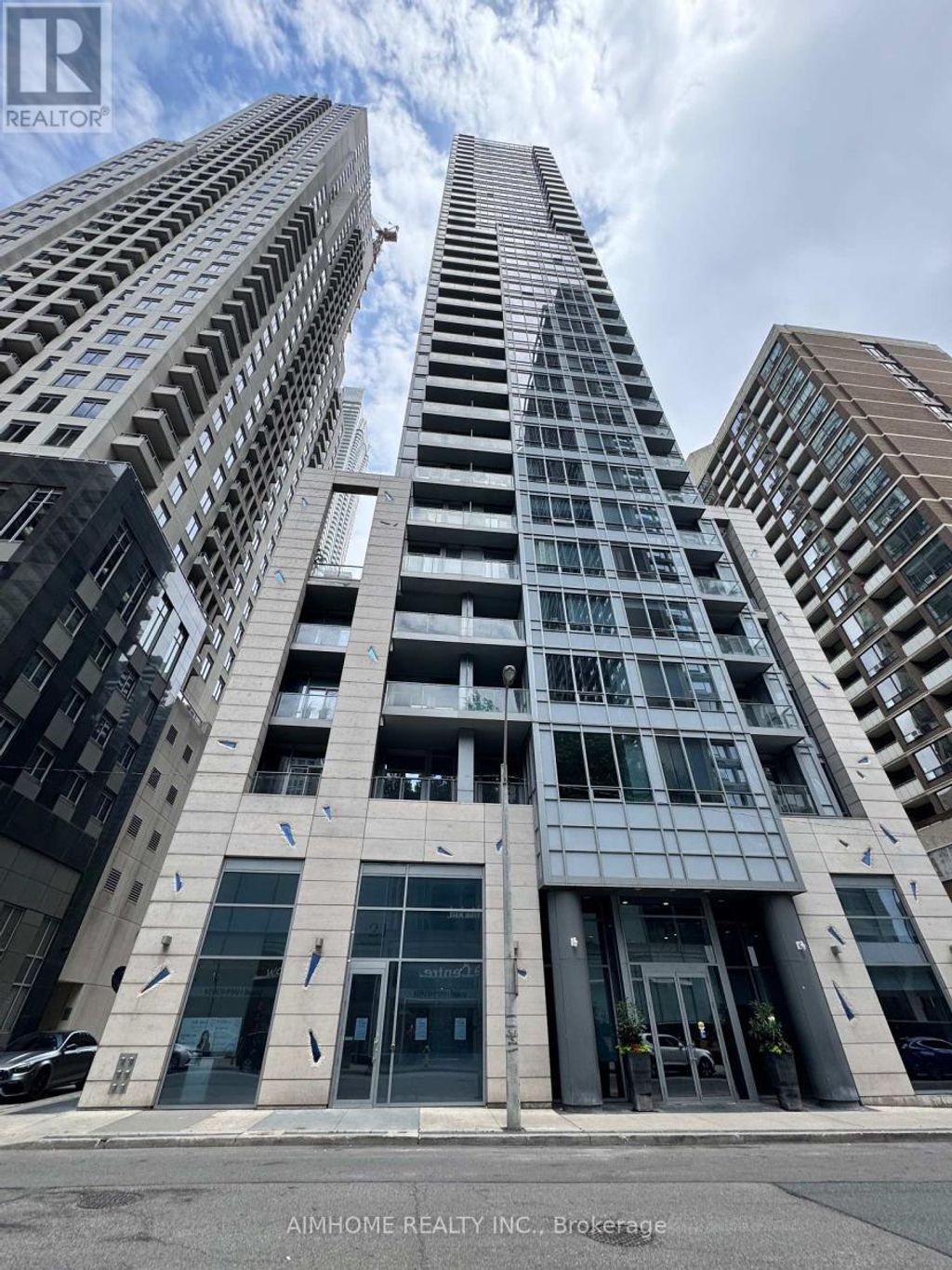 1801 - 21 Balmuto Street, Toronto (bay Street Corridor)