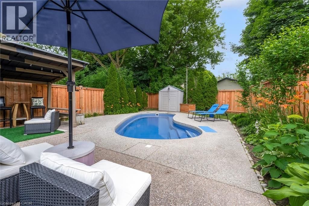 12 Woods End, Brantford
