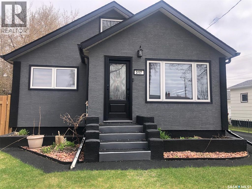 317 Maple Avenue, Yorkton