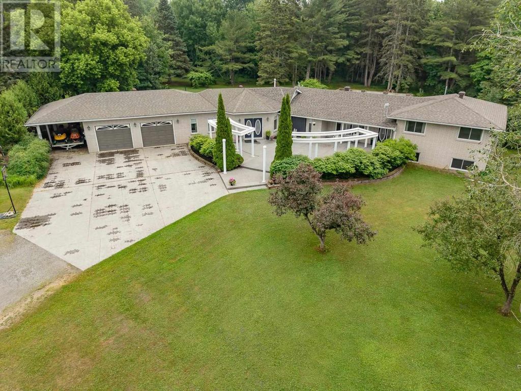 840 Walls Rd, Prince Township