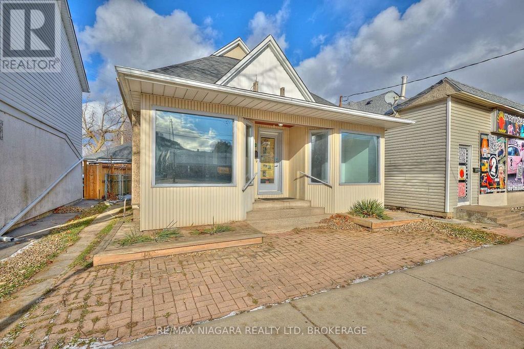 105a Welland Avenue, St. Catharines (downtown)