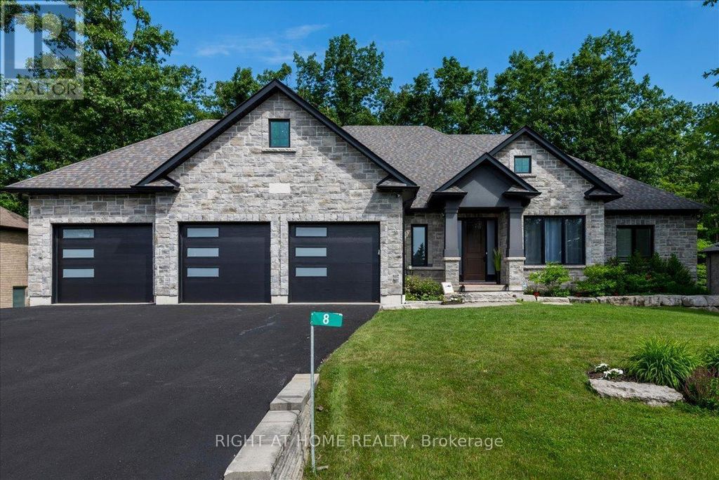 8 Lloyd Cook Drive W, Springwater (snow Valley)