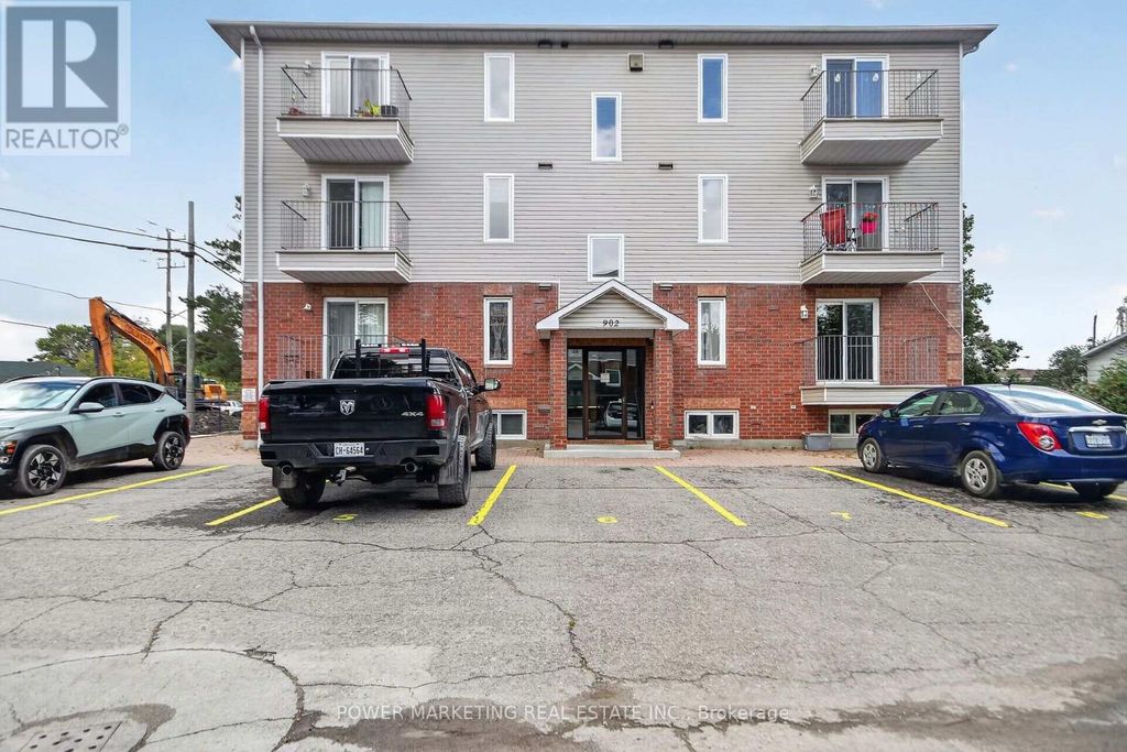 100 - 902 Notre Dame Street, Russell