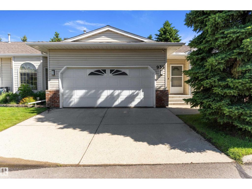 933 Youville Dr W Nw, Edmonton