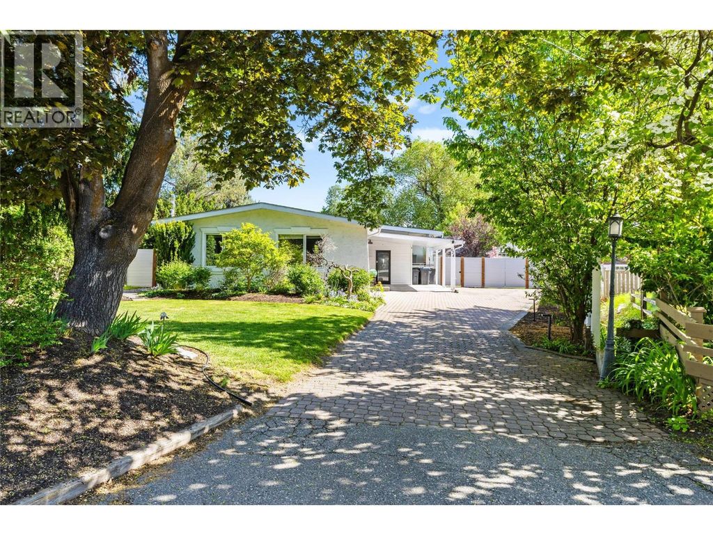 624 Armour Crescent, Kelowna