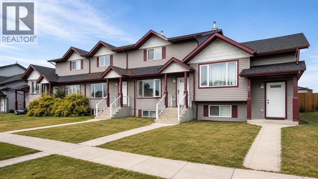 83 Lakeway Boulevard, Sylvan Lake