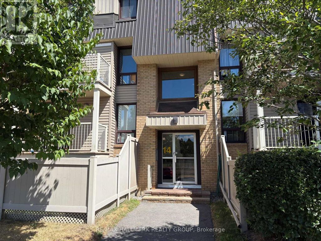 4 - 14 Sweetbriar Circle, Ottawa