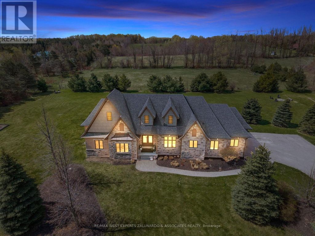5840 Tenth Line, Erin