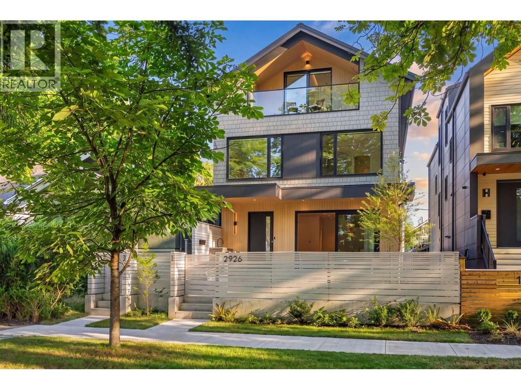 1 2926 W 12th Avenue, Vancouver