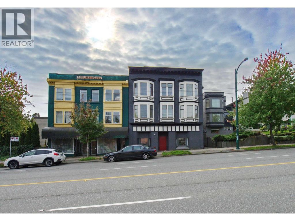 2 862 E Broadway, Vancouver