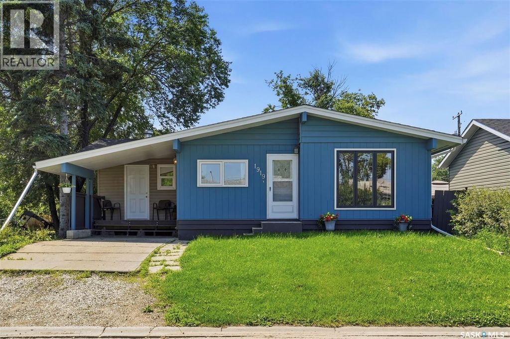 1919 14th Street W, Prince Albert