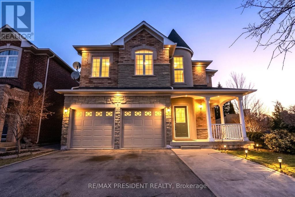 1 Crown Victoria Drive, Brampton (fletcher's Meadow)