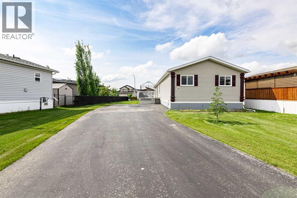 98, 15 Mackenzie Ranch Way, Lacombe