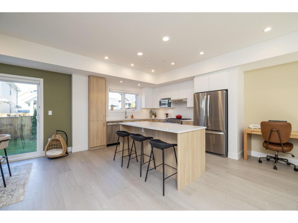 98 7381 Preston Boulevard, Mission