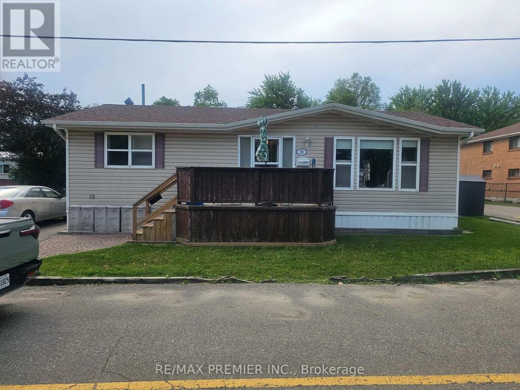 5th Ave West Unit #21 - 1749 Dundas Street E, Mississauga (dixie)