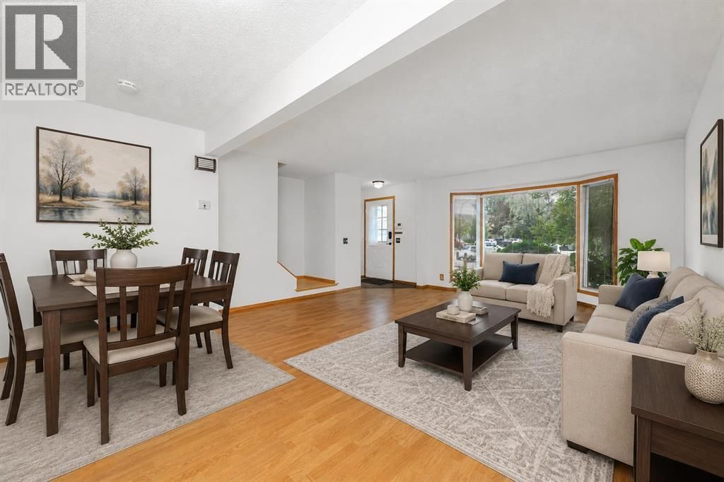 78 Queen Anne Close Se, Calgary
