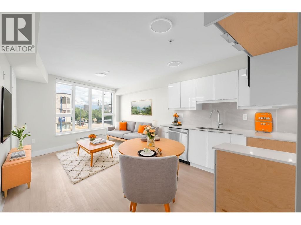207 3050 Kingsway, Vancouver