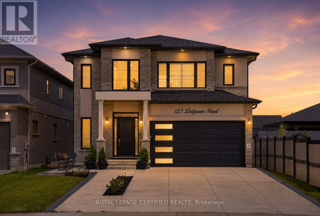 123 Dulgaren Street, Hamilton (eleanor)