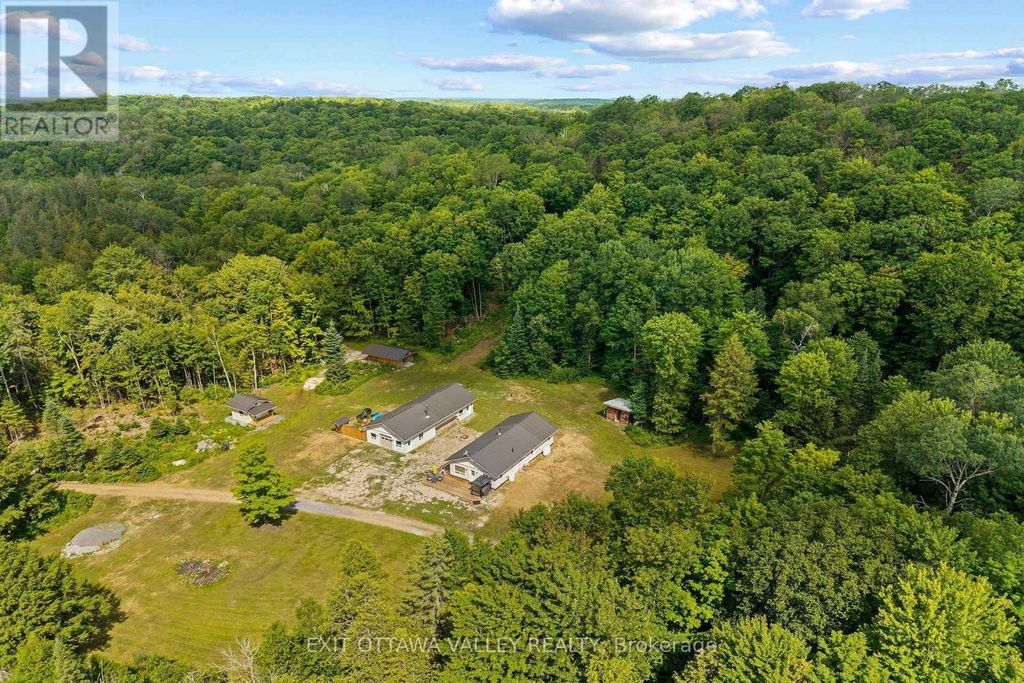 495 Gravel Pit Lane, Wollaston