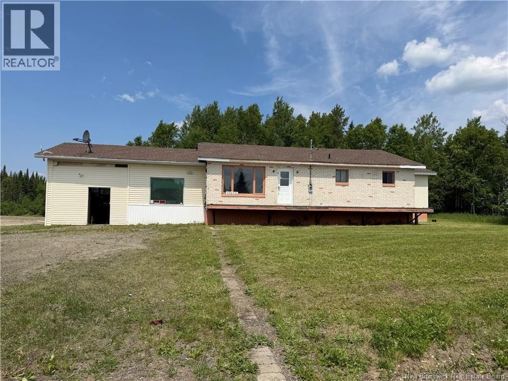 10660 Route 17, Menneval