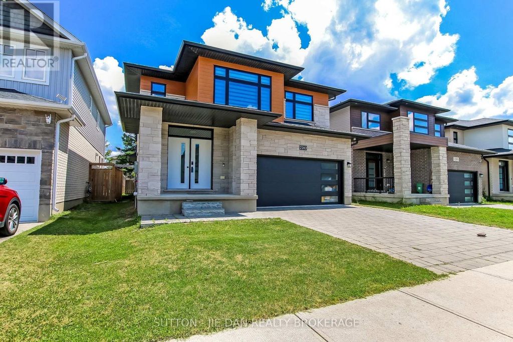 2283 Tokala Trail, London North (north S)