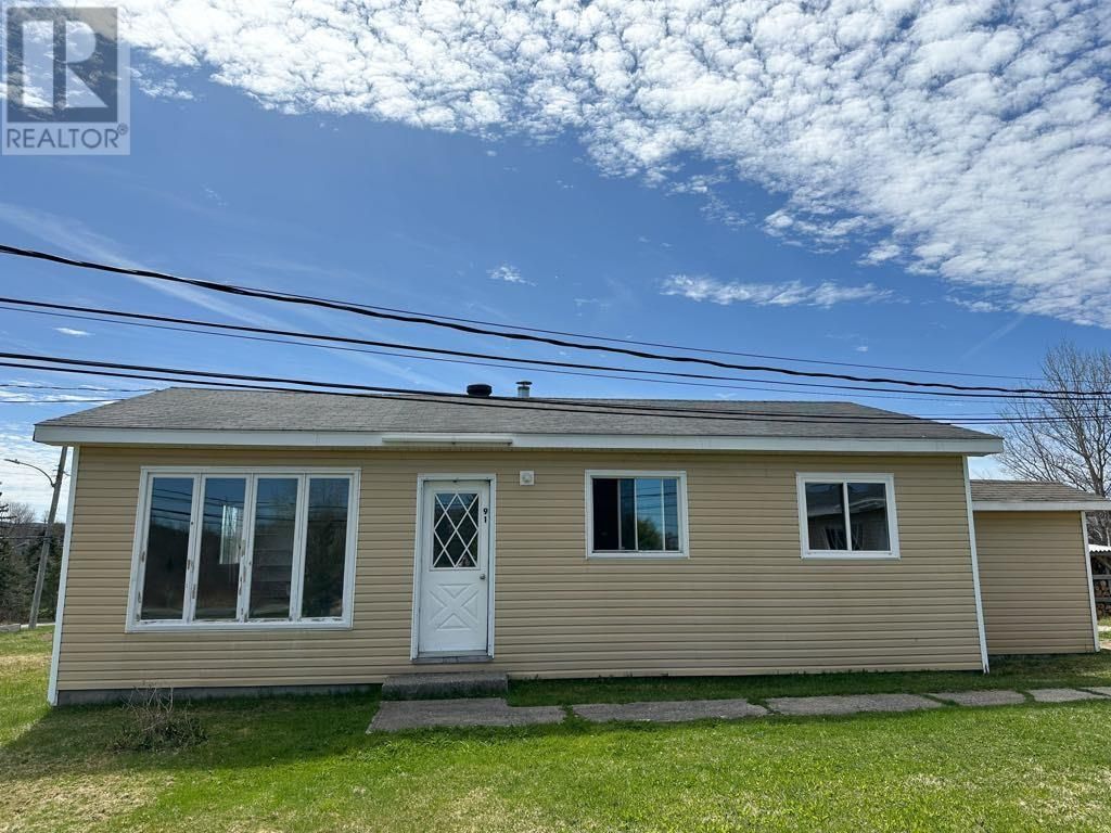 91 North Main Street, Deer Lake