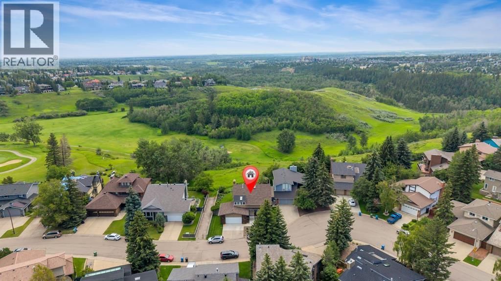 24 Woodgrove Crescent Sw, Calgary