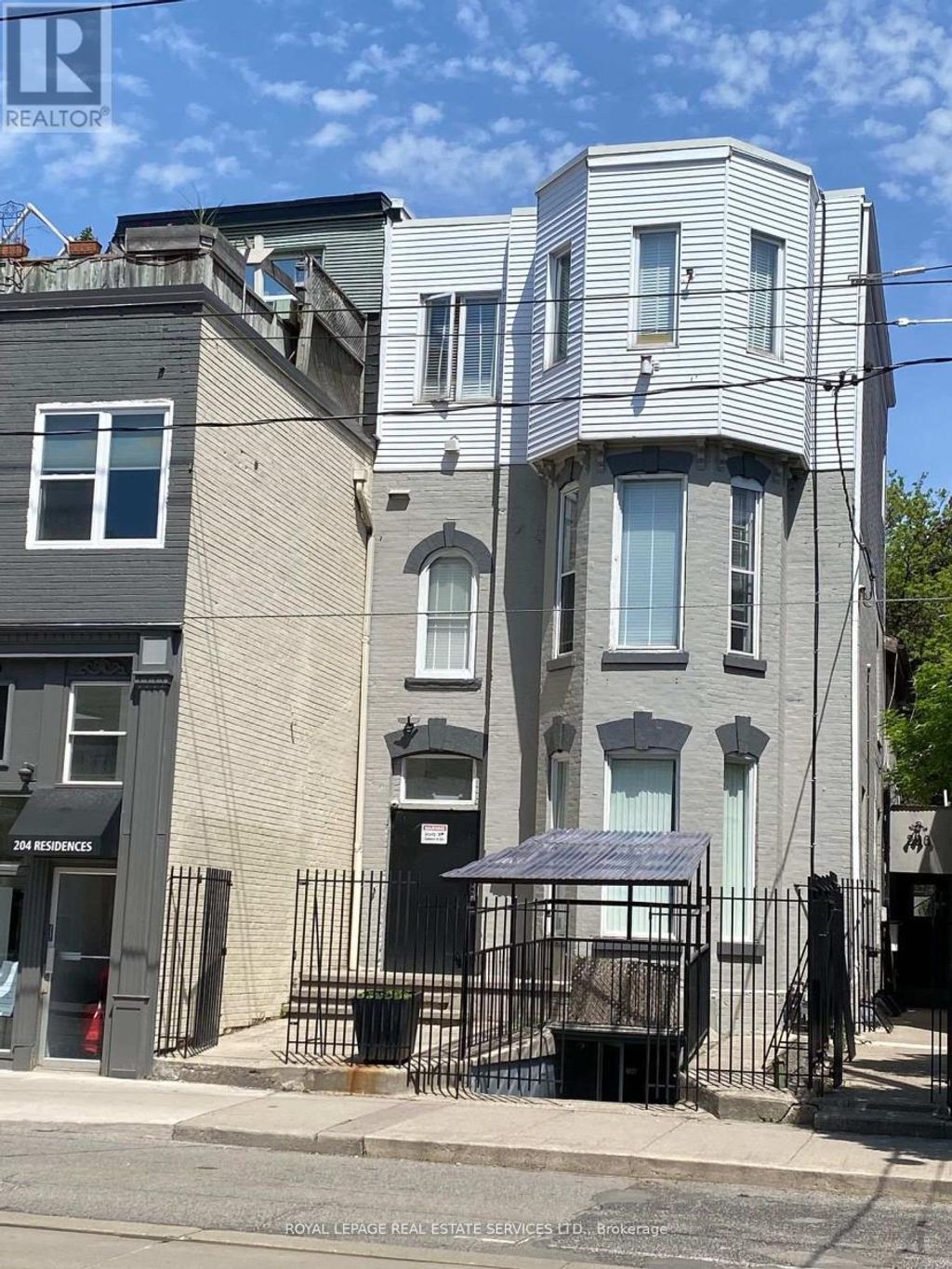 202 - 206 Carlton Street, Toronto (cabbagetown-South St. James Town)