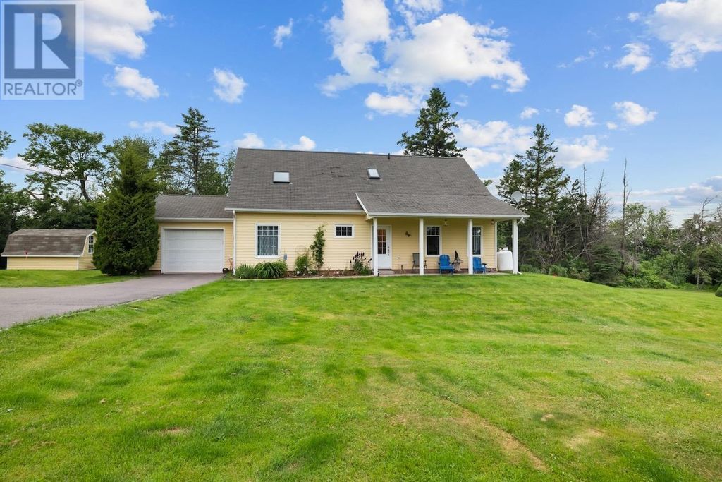 3687 Route 20, Seaview