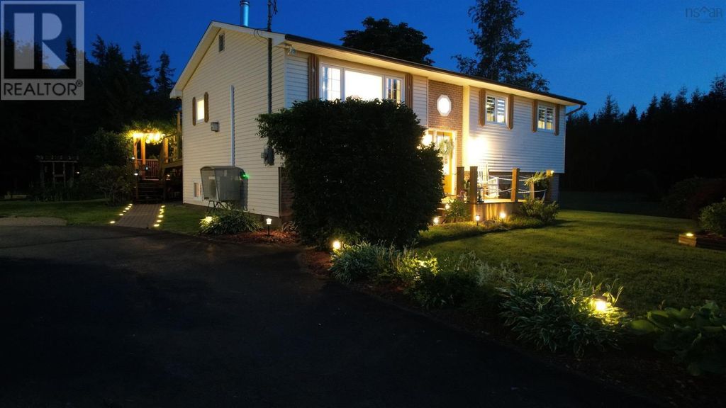 2240 204 Highway, Salem