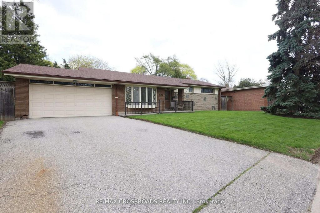 83 Pegasus Trail, Toronto (woburn)